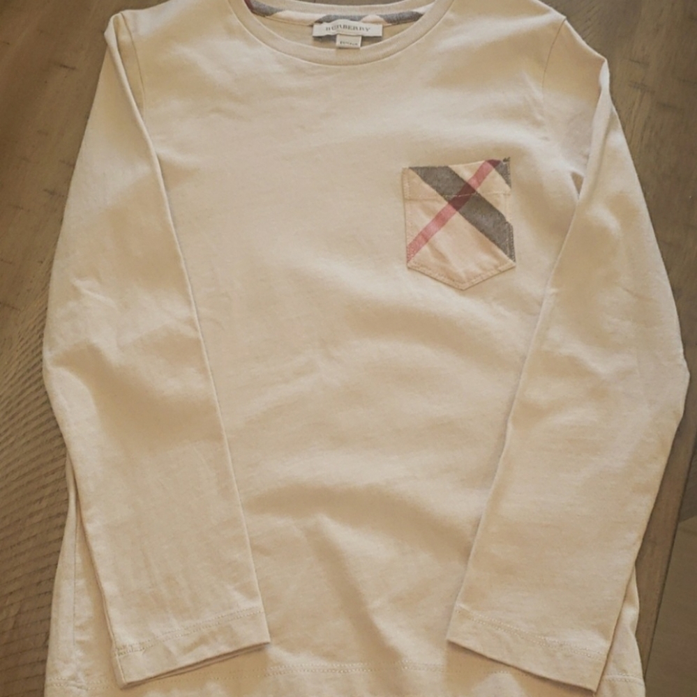 Authentic boys Burberry 6y long sleeve